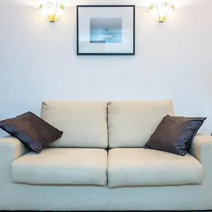 https://valletta-main-street-apartment-deluxe.hotelssaintjulians.com