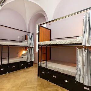 https://sg1-hostel.praguehotelsweb.com