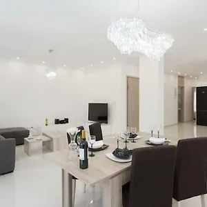 https://despinas-luxury-apt.rethymnohotels.net